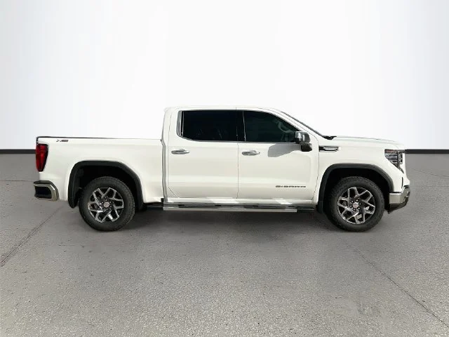 New 2026 Summit White GMC SLT image 3