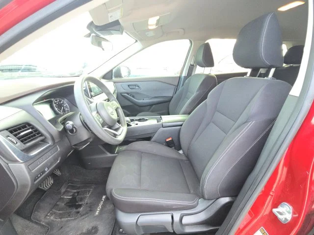 Used 2023 Red Nissan S image 8