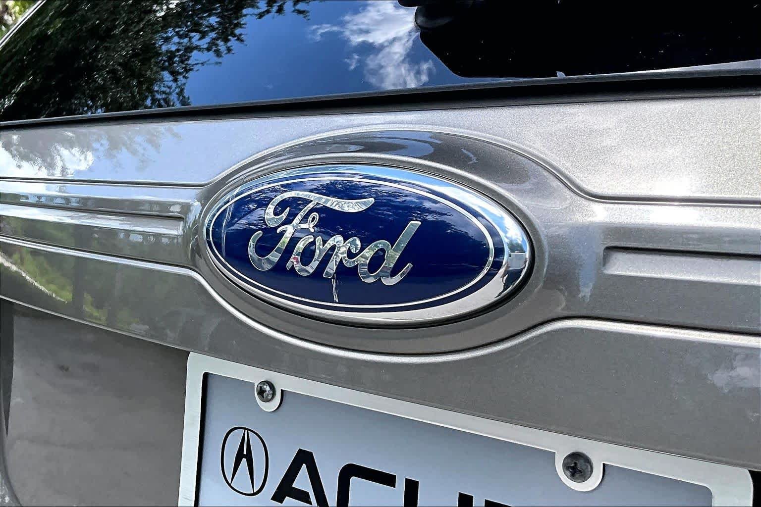 Used 2013 Mineral Grey Metallic Ford SEL image 30