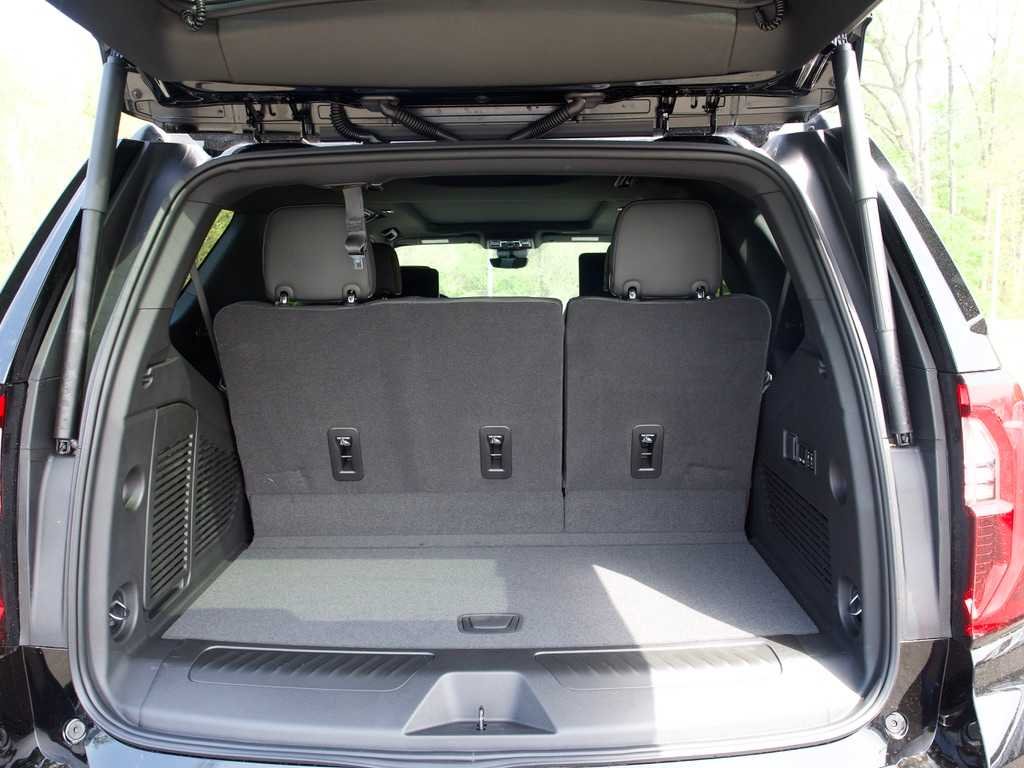 New 2026 Onyx Black GMC Elevation image 19