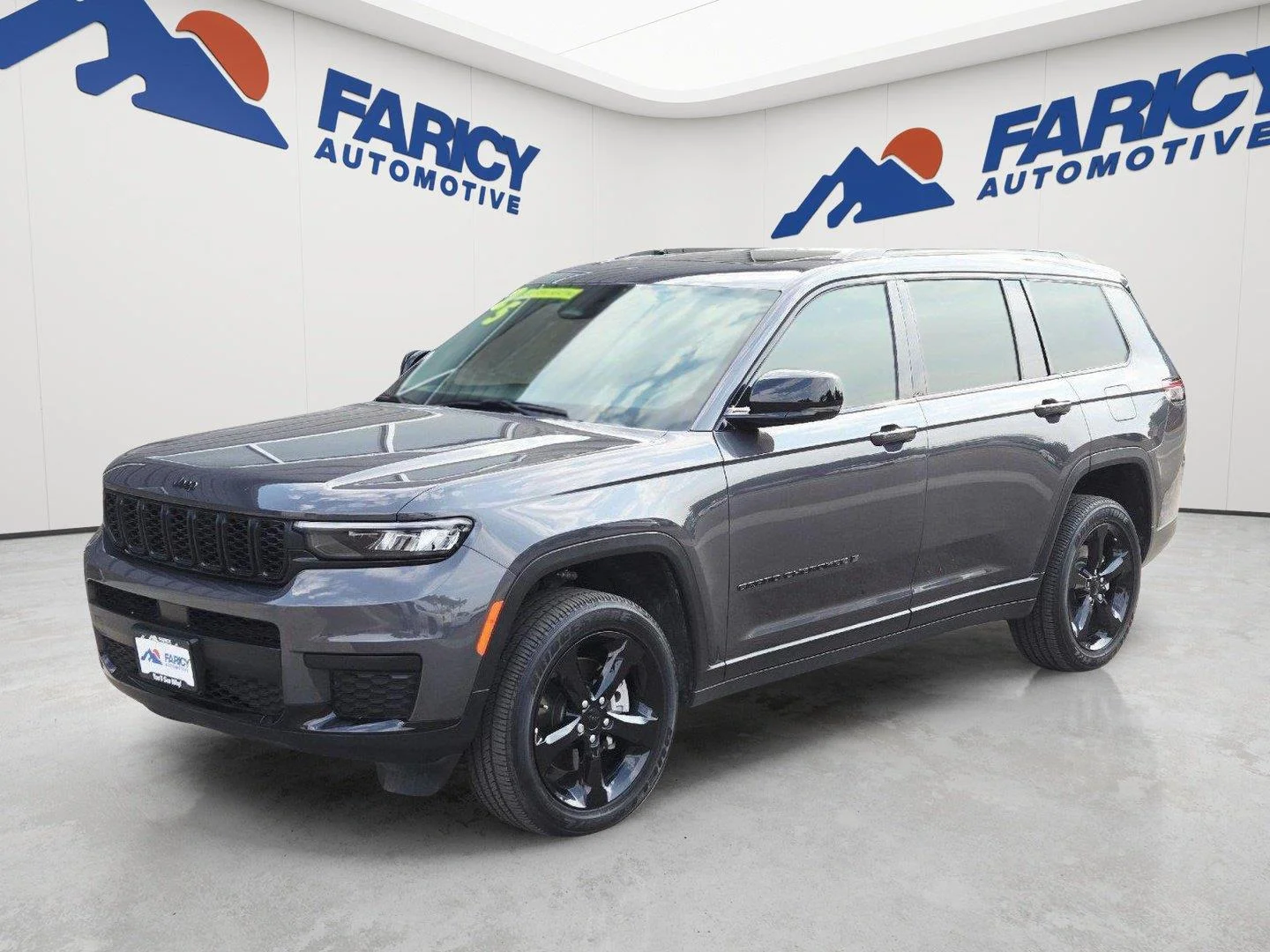 Used 2025 Baltic Gray Metallic Clearcoat Jeep Altitude X image 1