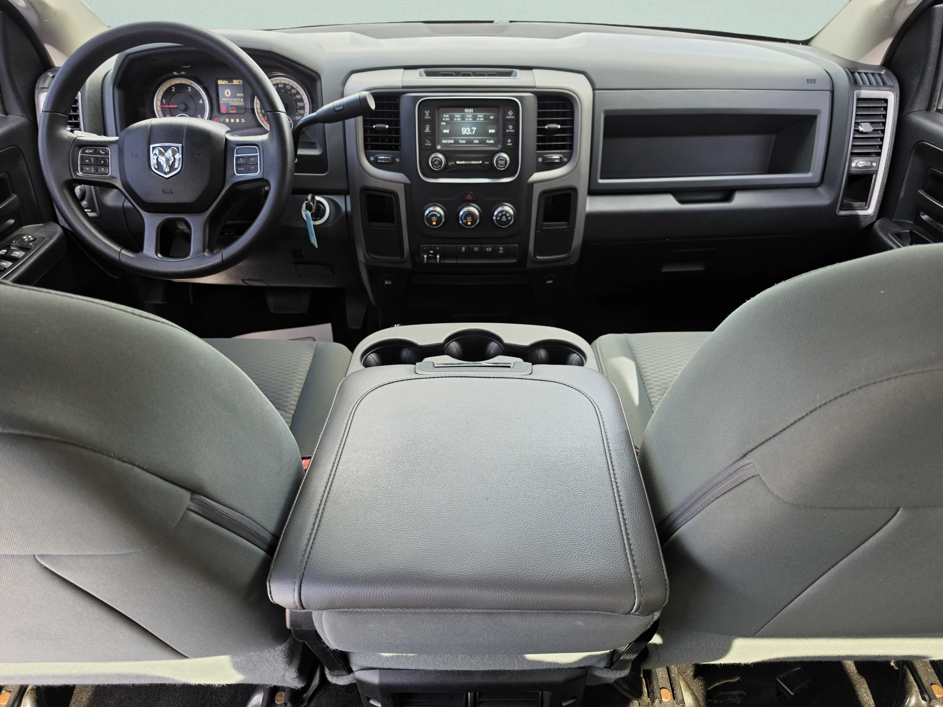 Used 2016 Delmonico Red Pearlcoat Ram Tradesman image 18