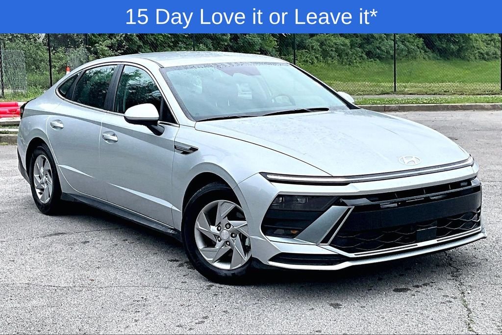 2025 Hyundai Sonata SE's photo