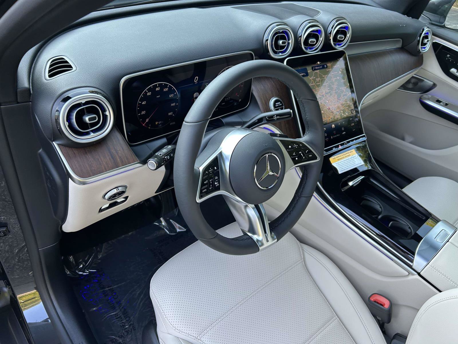New 2027 Graphite Grey Metallic Mercedes-Benz GLC 300 SUV image 19