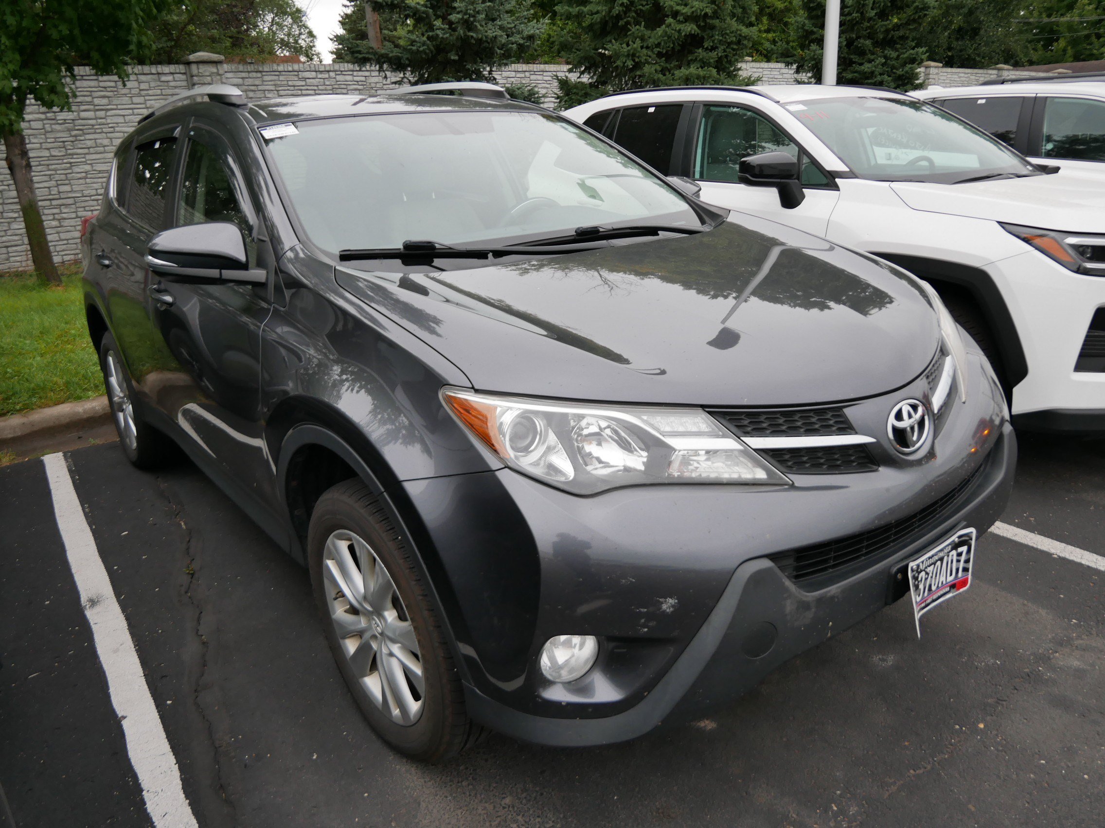 Used 2015 Magnetic Gray Metallic Toyota Limited image 4
