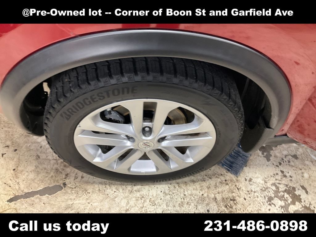 Used 2011 Red Nissan SL image 11