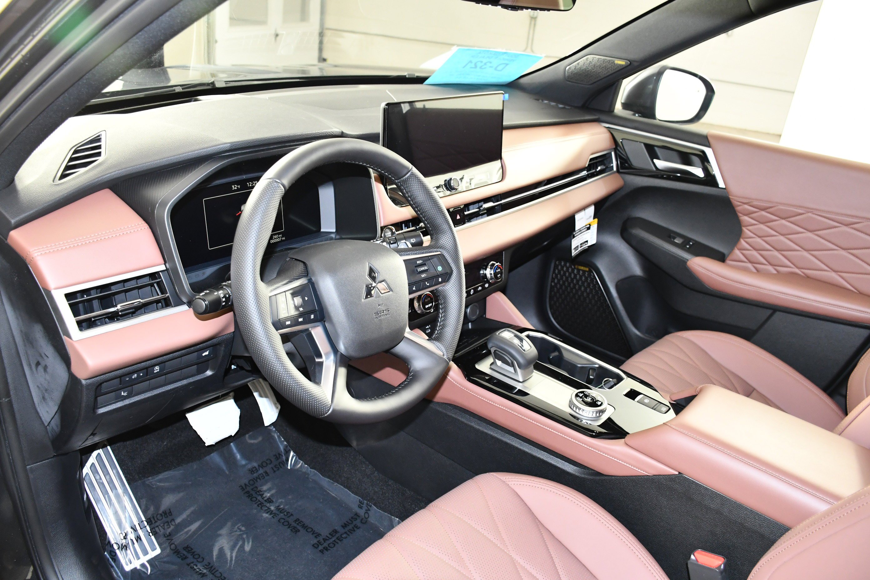 New 2026 Graphite Gray/Black Roof Mitsubishi SEL image 2