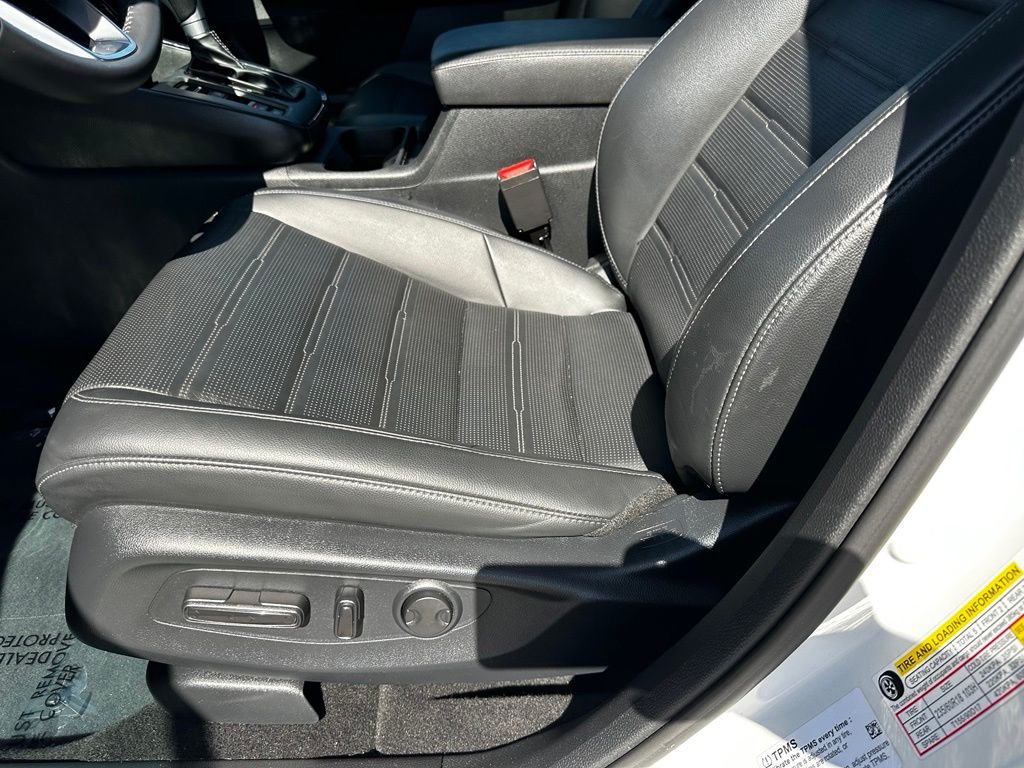 Used 2024  Honda EX-L image 22