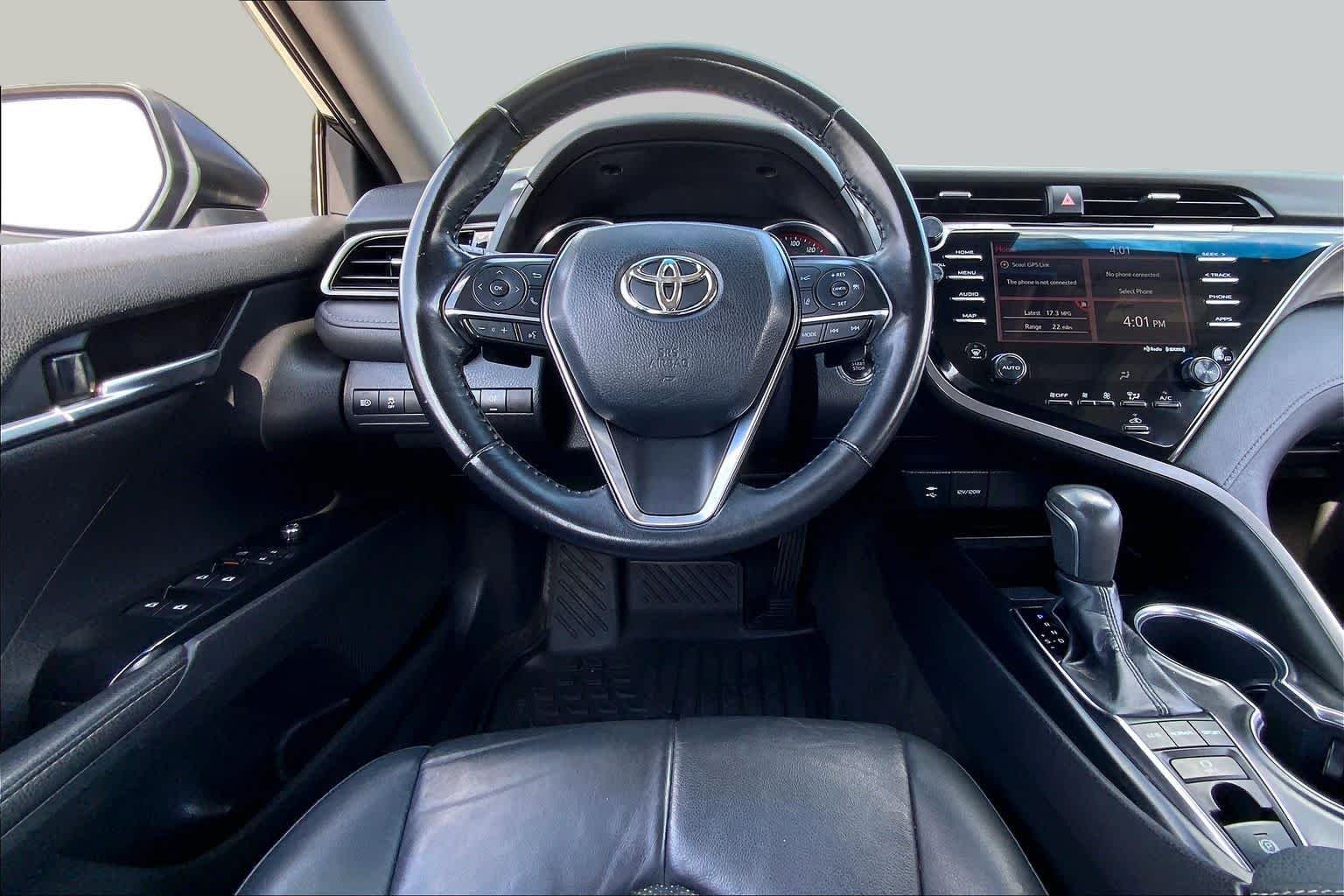 Used 2019 Midnight Black Metallic Toyota XSE image 6