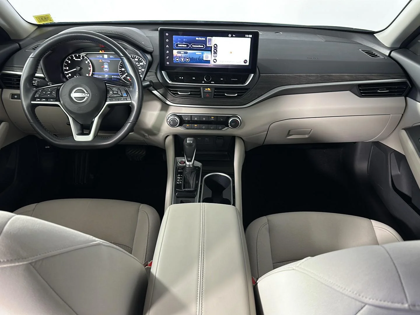 Certified Used 2024 Pearl White Tricoat Nissan 2.5 SV image 16
