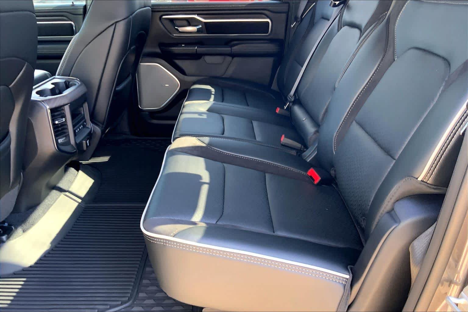 New 2026 Granite Crystal Metallic Clear-Coat Exterior Paint RAM Laramie image 20