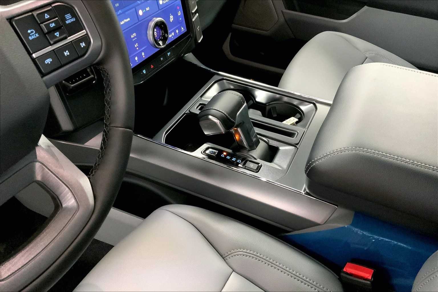 2025 Ford F-150 Lightning Flash - Photo 6