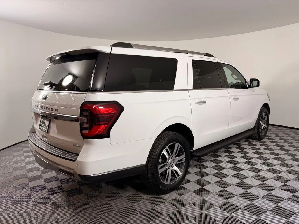 Used 2024 White Ford Limited image 9