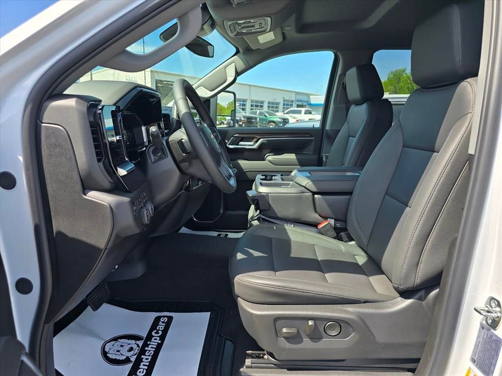 New 2026 Summit White Chevrolet LT image 9