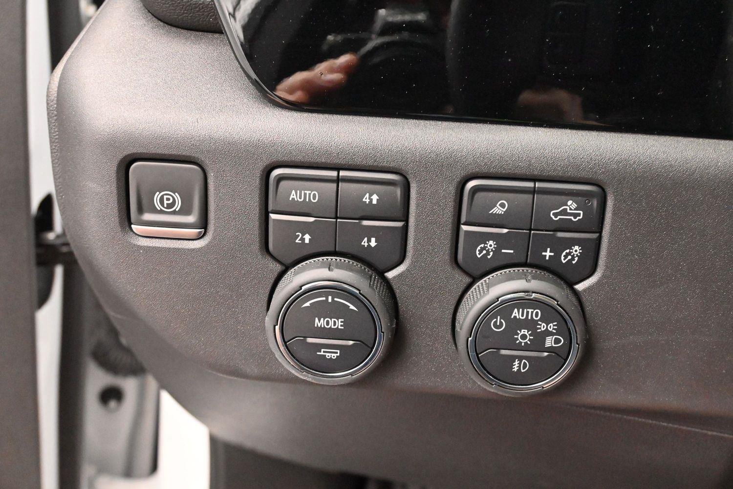 Used 2024 Summit White Chevrolet ZR2 image 21