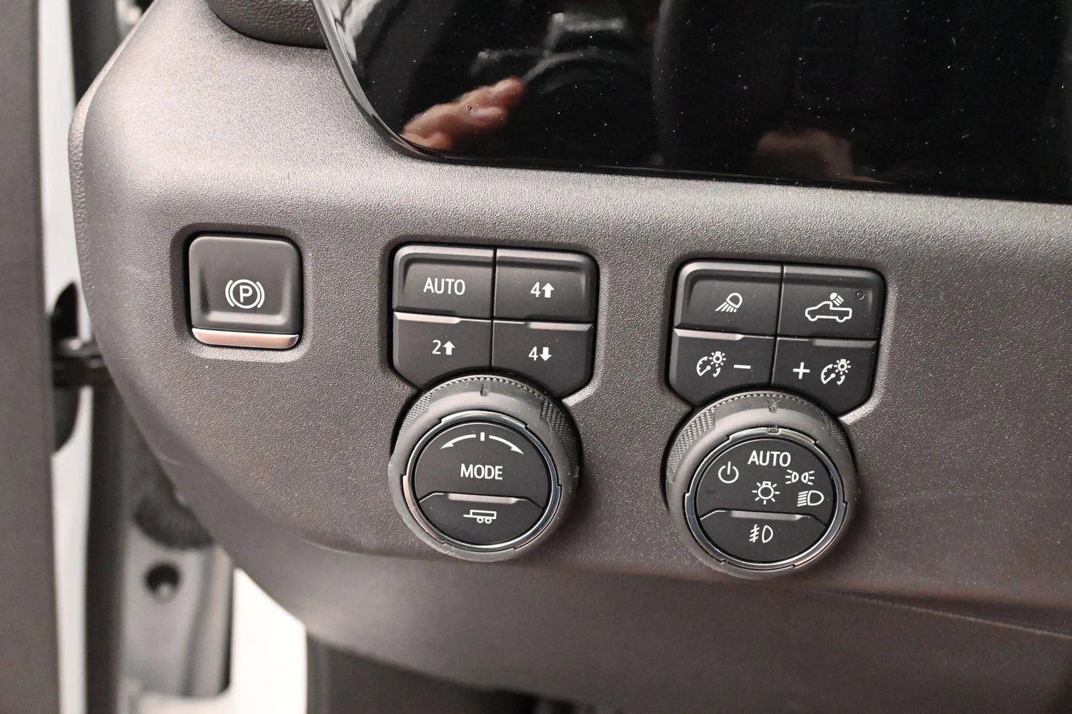 Used 2024 Summit White Chevrolet ZR2 image 21