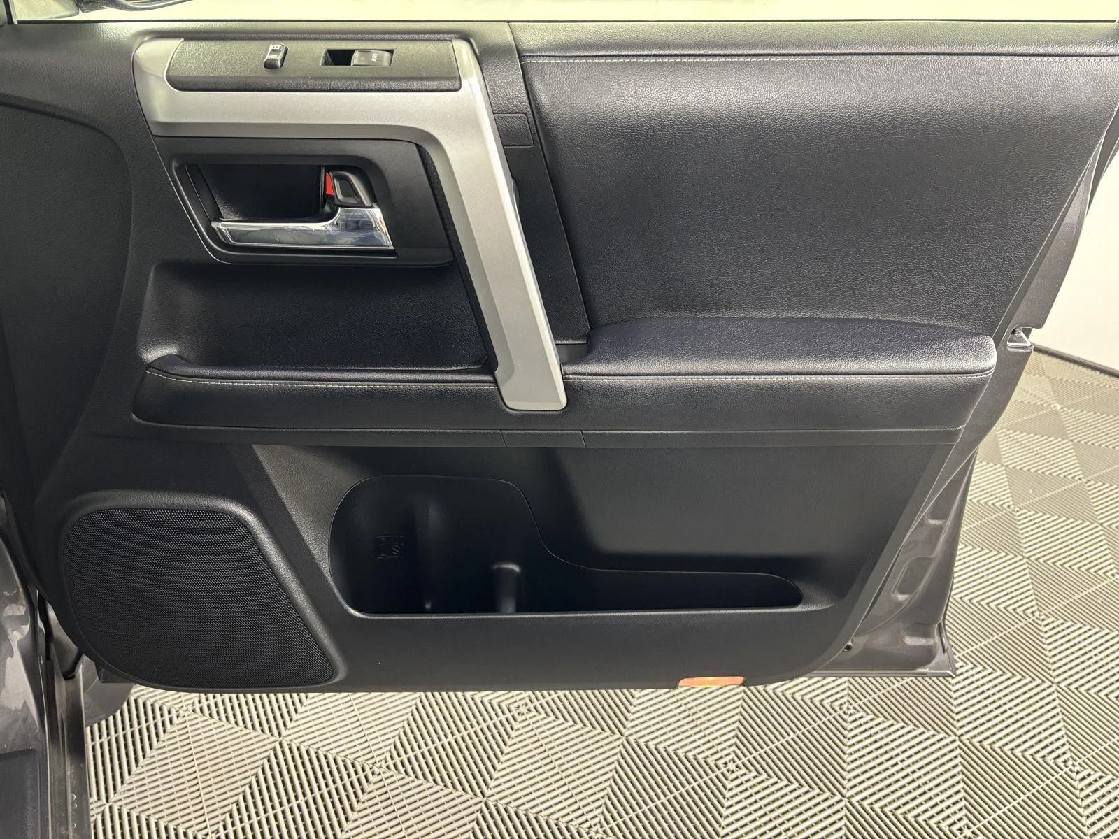 Used 2023 Magnetic Gray Metallic Toyota SR5 Premium image 23