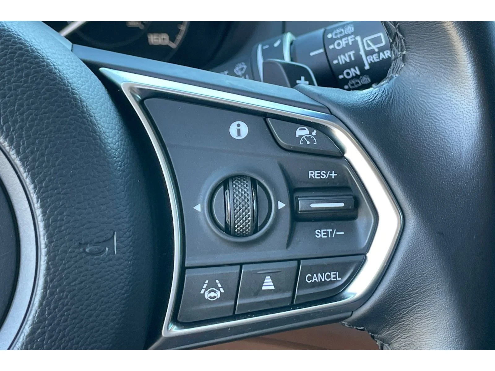 Used 2023 Platinum White Pearl Acura w/Technology Package image 37