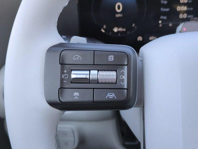 New 2026 White Hyundai SEL Premium FWD image 24