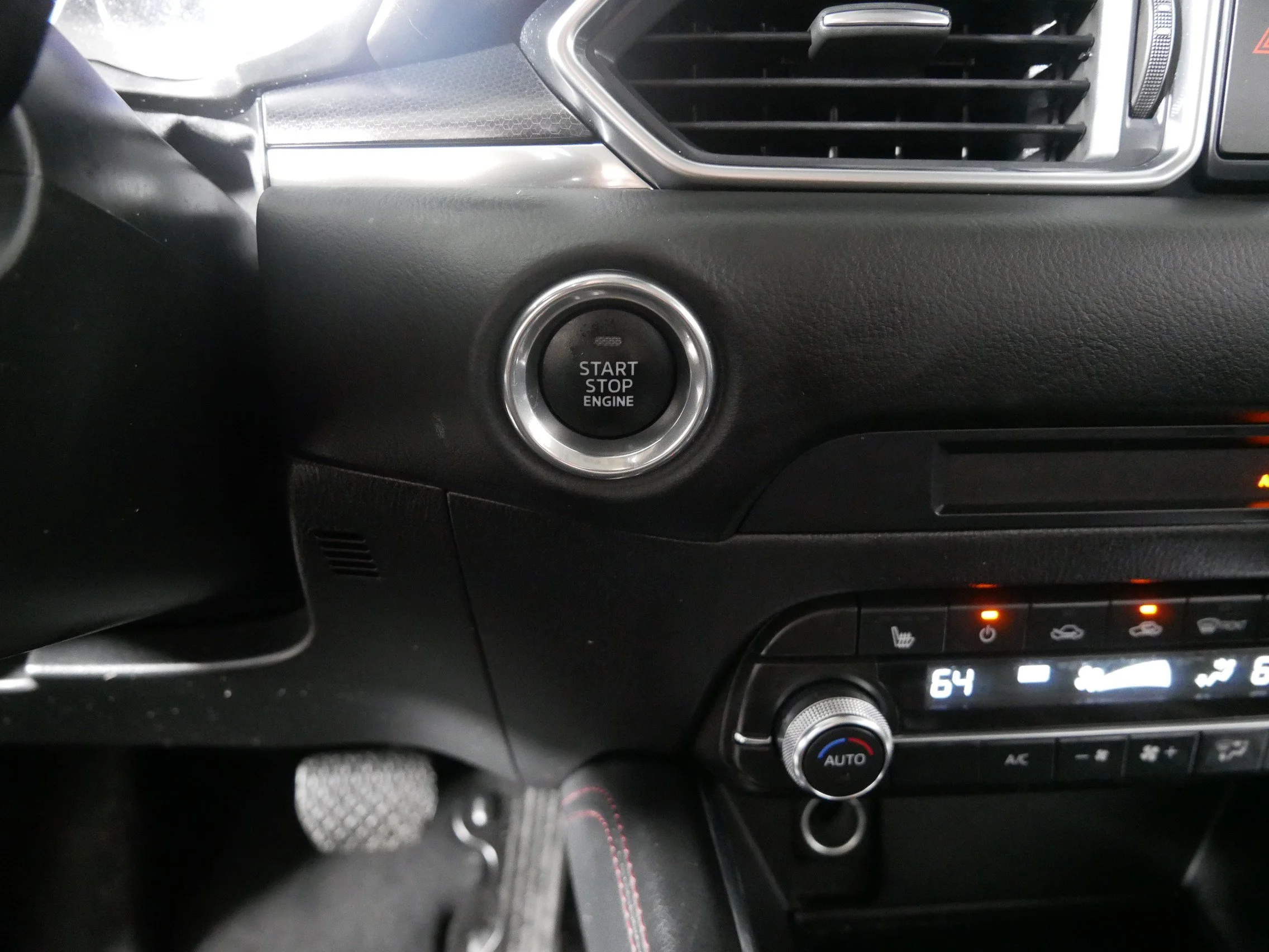 Used 2024 Polymetal Gray Metallic Mazda 2.5 S Carbon Edition image 30