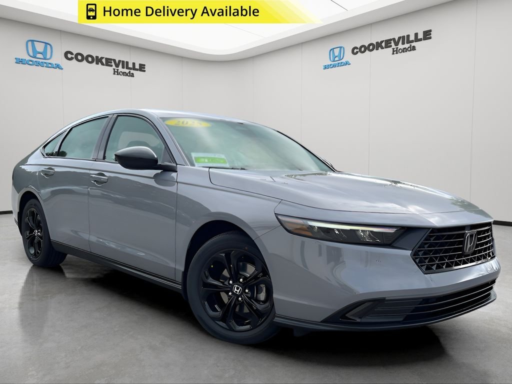 Used 2025 Urban Gray Pearl Honda SE image 1