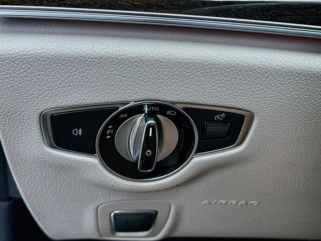 Used 2020 White Mercedes-Benz E 450 image 11