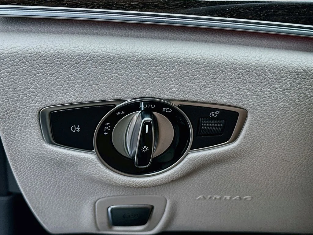 Used 2020 White Mercedes-Benz E 450 image 11