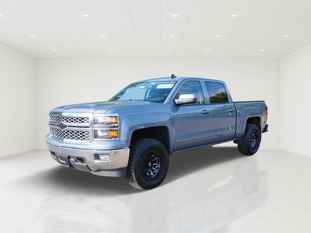 Used 2015 Gray Chevrolet LT image 2