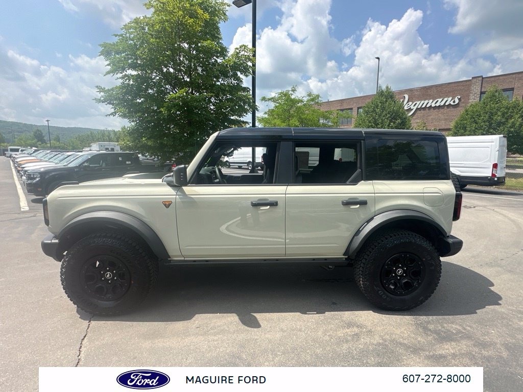 New 2026 Desert Sand Ford Badlands® image 7