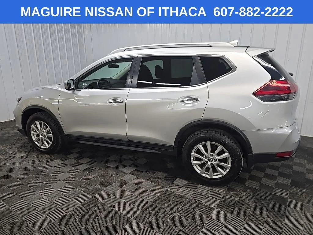 Used 2018 Silver Nissan SV image 4