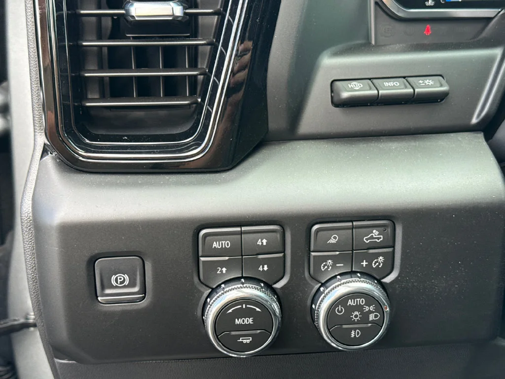 2026 GMC Sierra 1500 AT4X - Photo 19