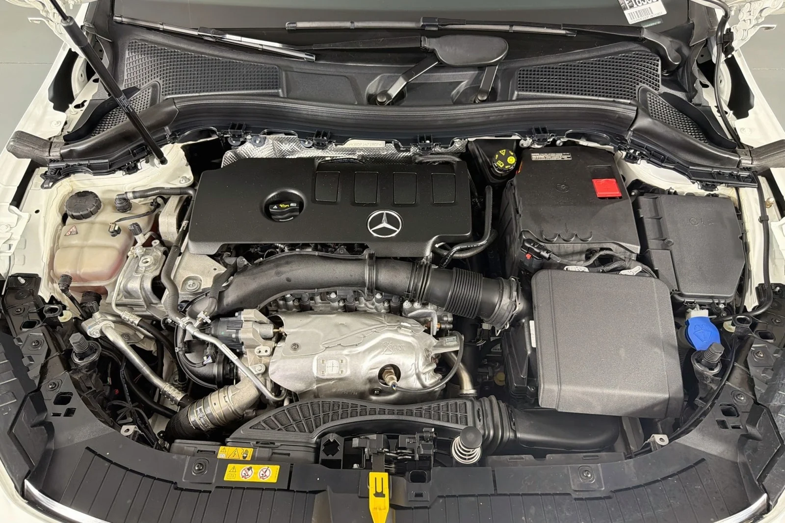 Used 2023 Polar White Mercedes-Benz 250 image 10