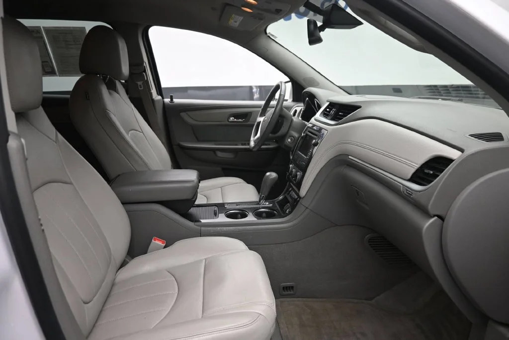 Used 2016 Beige Chevrolet LTZ image 9