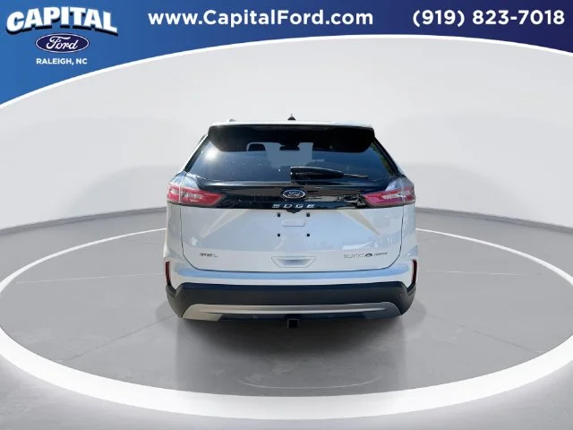 Used 2022 White Ford SEL image 7