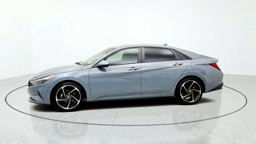 Used 2021 Electric Shadow Hyundai SE IVT SULEV *Ltd Avail* image 8