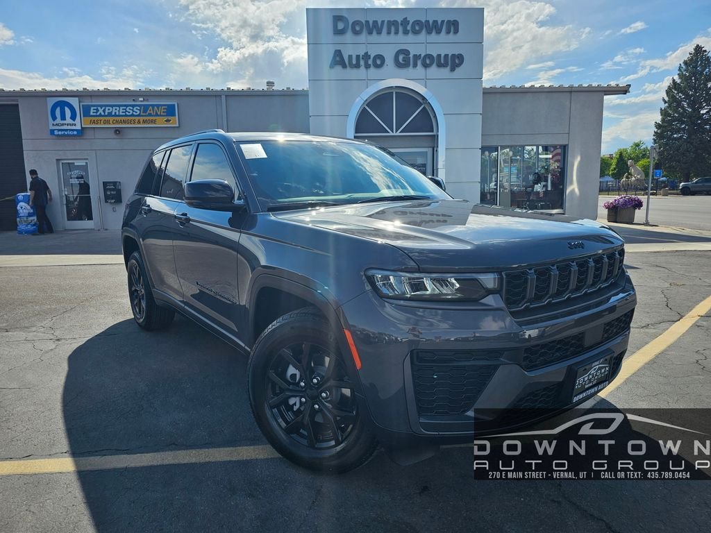 New 2026 Baltic Gray Metallic Clearcoat Jeep Altitude image 1