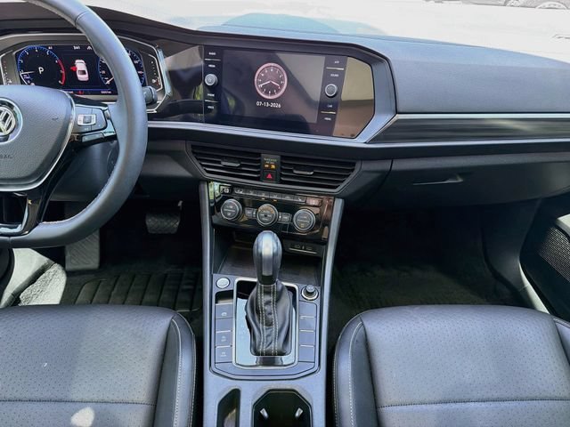 Used 2021 Pyrite Silver Metallic Volkswagen SEL image 19