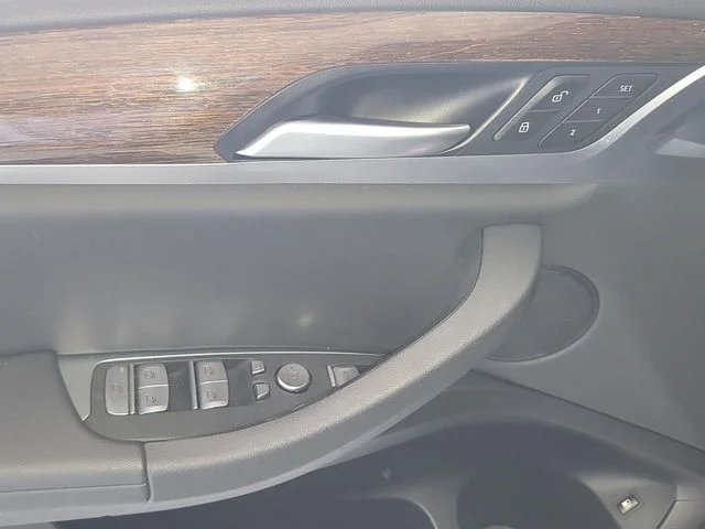 2020 BMW X3 30e - Photo 7