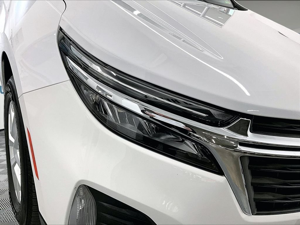 Used 2024 Summit White Chevrolet LT image 32