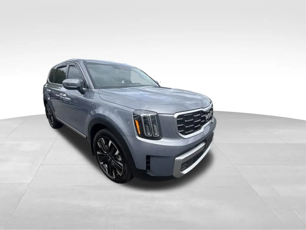 Used 2023 Silver Kia SX-Prestige image 9
