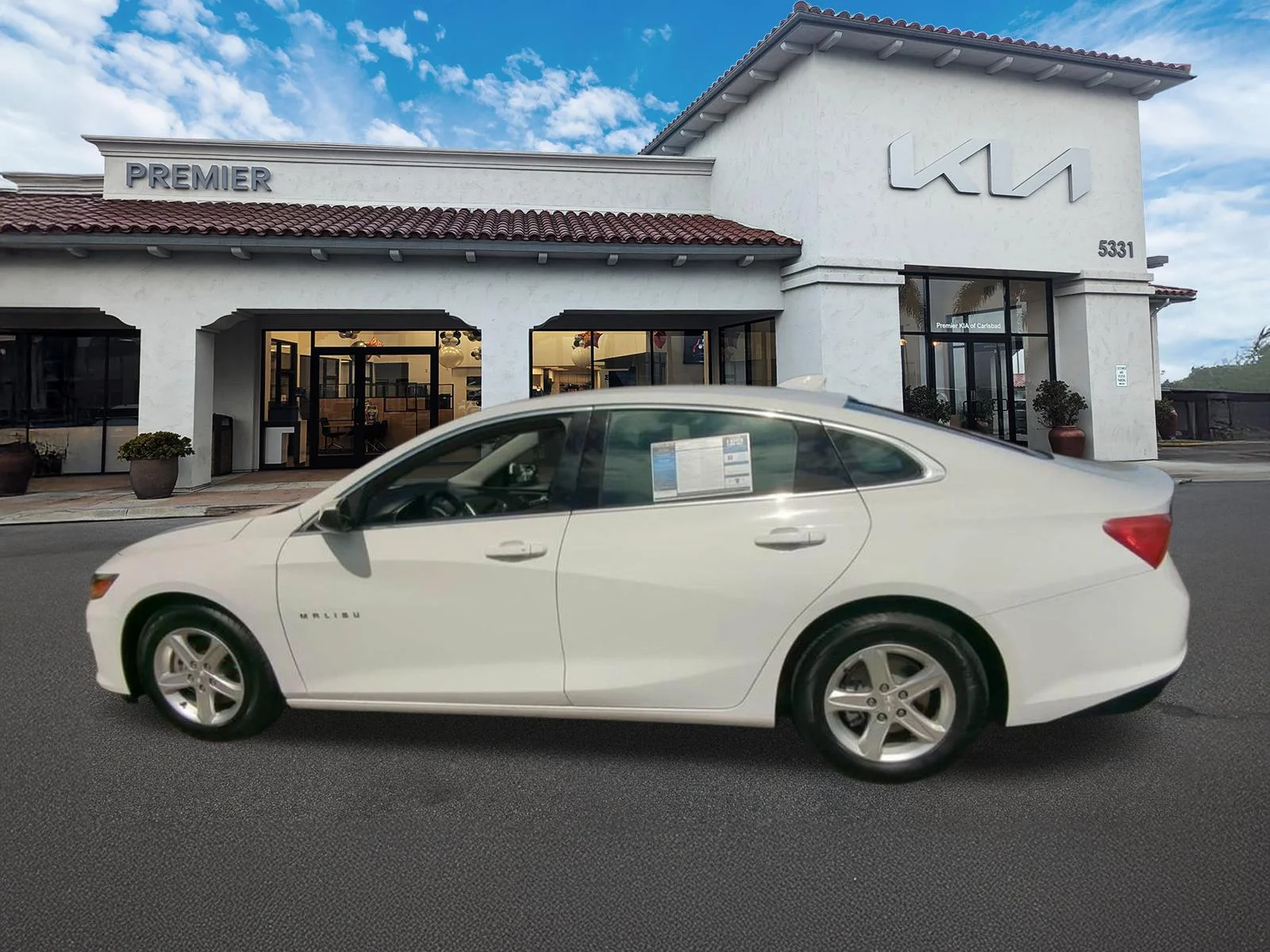 Used 2023 Summit White Chevrolet LT image 5