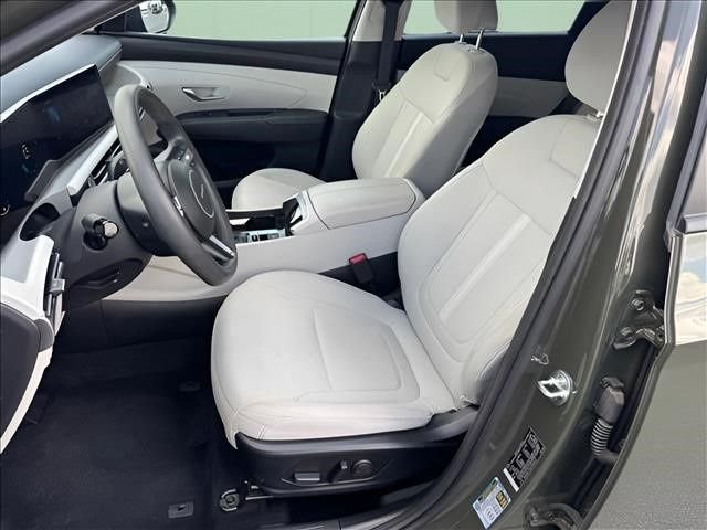 Used 2025 Green Hyundai SEL image 6