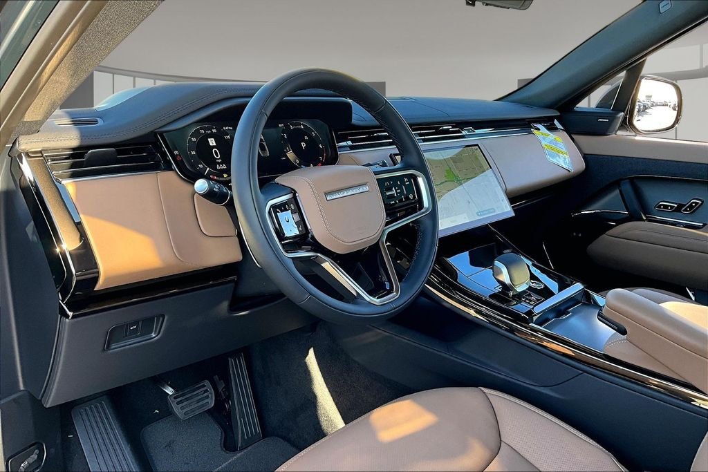 New 2026 Giola Green Land Rover SE image 7