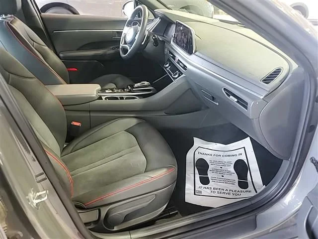 Used 2022 Gray Hyundai SEL Plus image 15