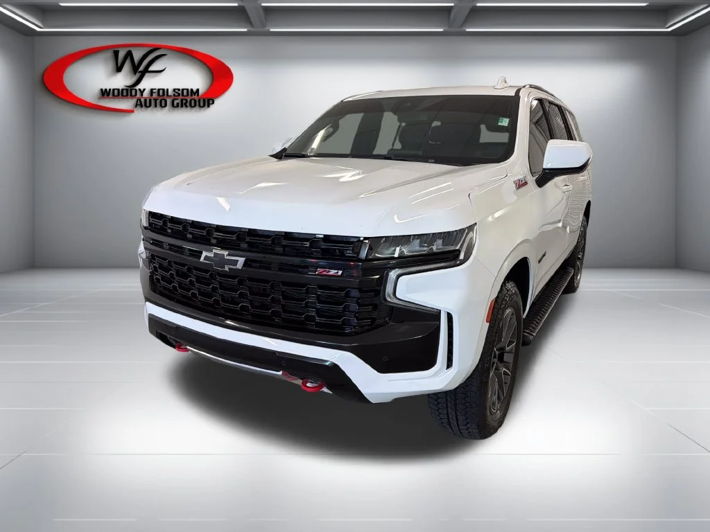 Used 2023 White Chevrolet Z71 image 3