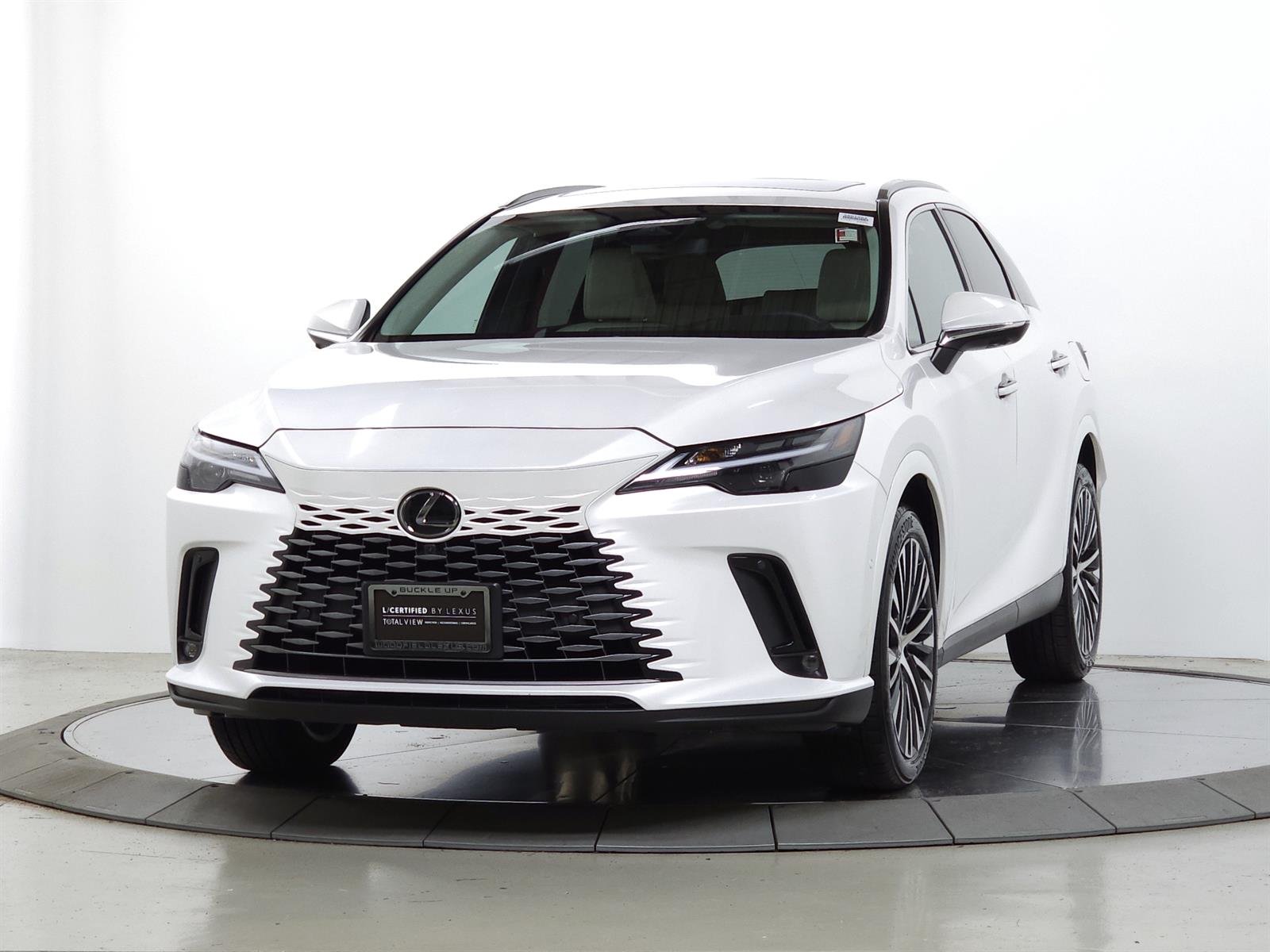 Certified Used 2024 White Lexus PREMIUM PLUS image 4