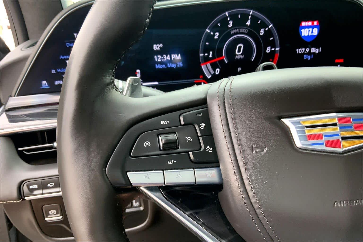 Used 2024 Argent Silver Metallic Cadillac AWD V-Series image 23