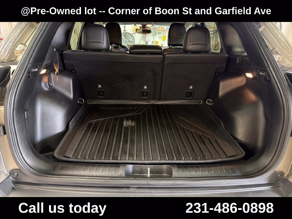 Used 2019 Beige Jeep Trailhawk image 22