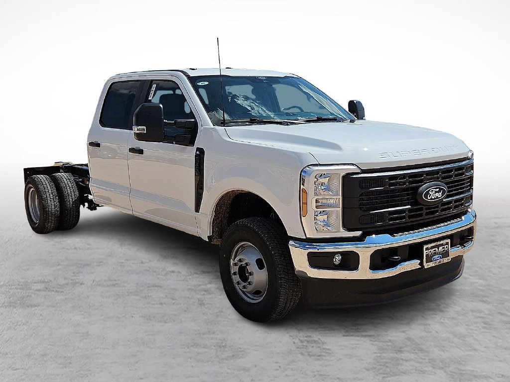 2027 Ford F-350 Super Duty Chassis Cab