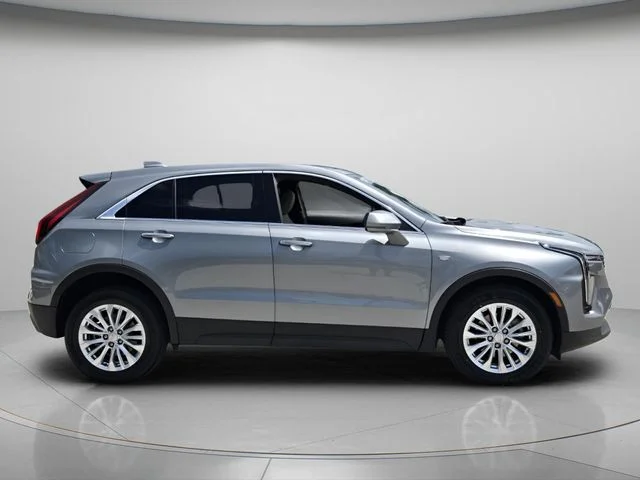 Used 2024 Silver Cadillac Luxury image 5